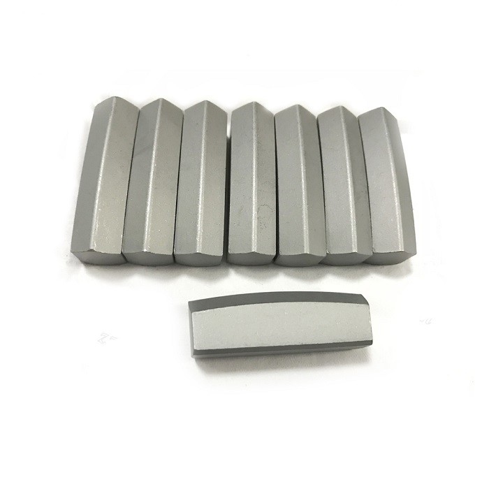 Cemented YK20 Tungsten Carbide Cutter Bit Natural Gas Fittings 105Mpa Well Digging